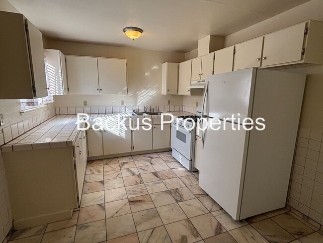 Building Photo - Newly renovated three bedroom duplex in Soledad