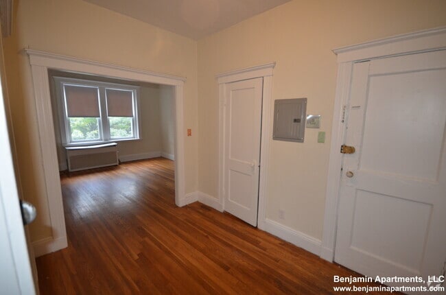 Building Photo - 3 Egremont Rd