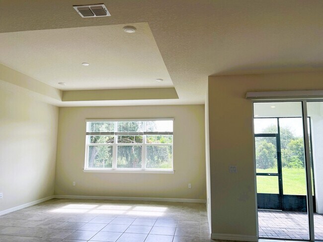 Building Photo - 2108 Live Oak Lake Rd