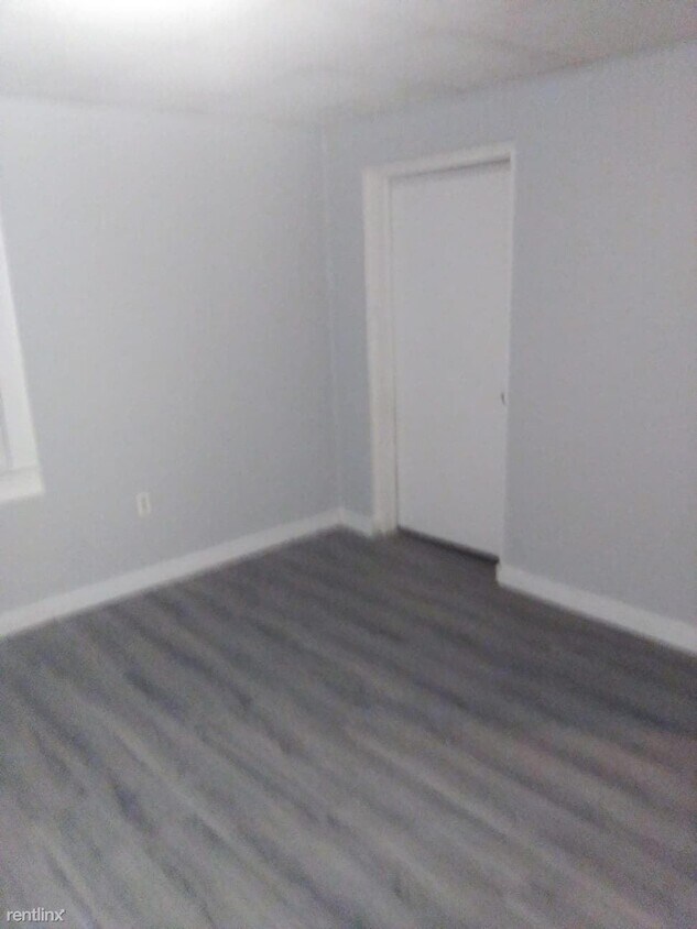 Building Photo - 3 br, 1 bath House - 104 Birch Street