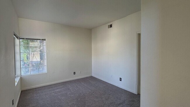 Building Photo - 2191 S Wild Canyon Dr