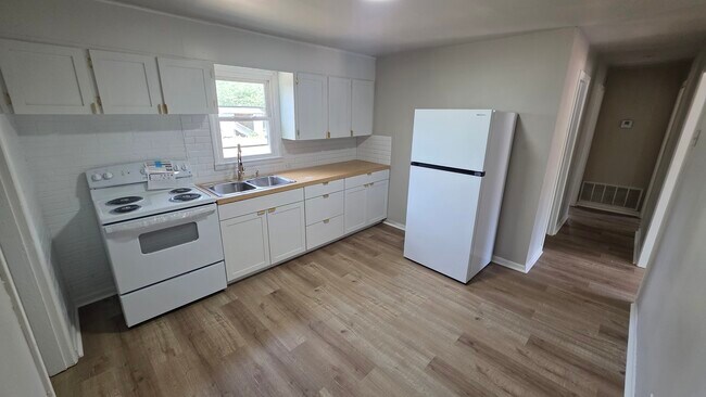 Foto del edificio - 210 Northside Ct