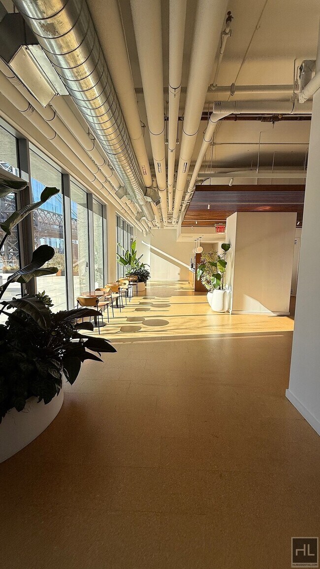 Foto del edificio - 5 S 5th St