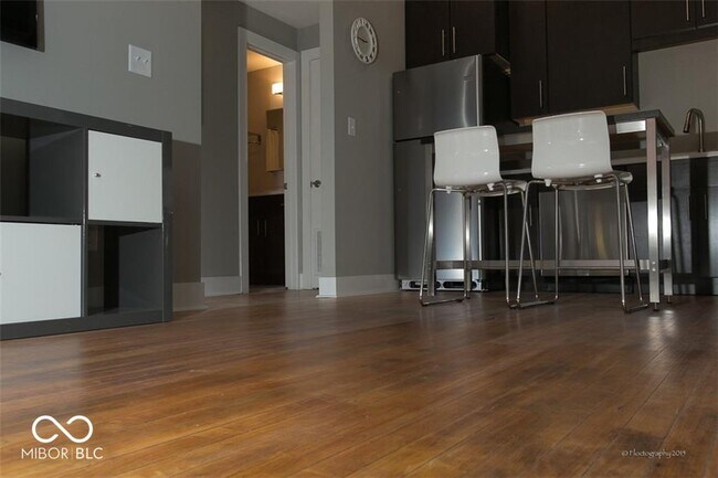 Foto del edificio - 312 E 13th St