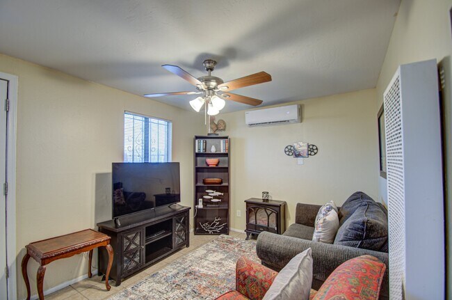 Foto del edificio - 328 N 12th St