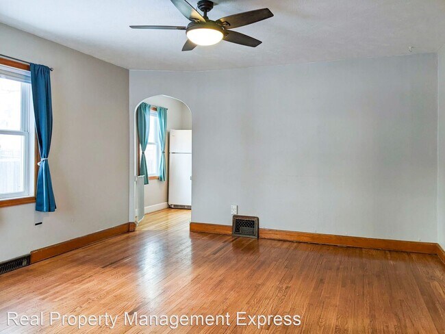 Building Photo - 3 br, 1 bath House - 2007 S Spring Ave