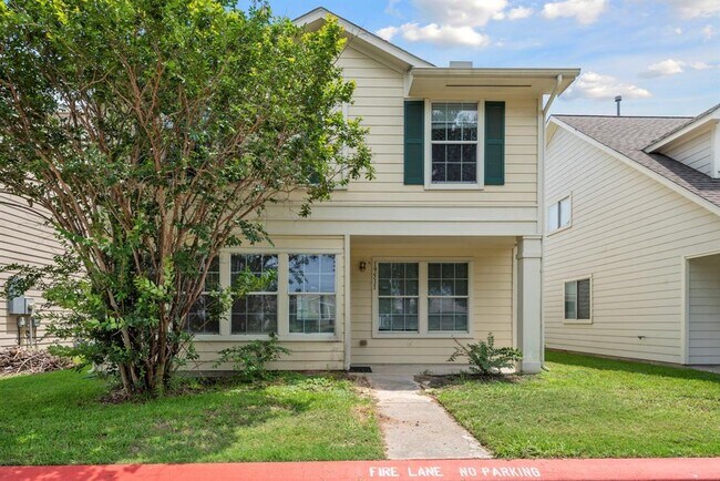 Foto del edificio - 19511 Fletcher Way Dr
