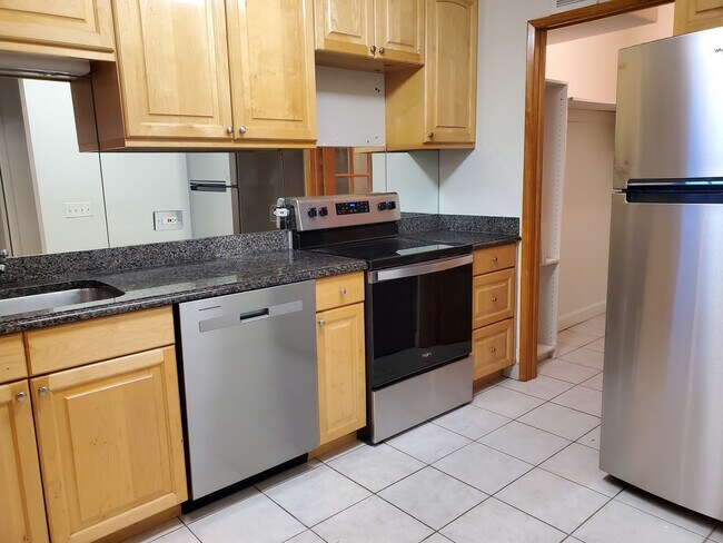 Foto del edificio - 3660 N Lake Shore Dr