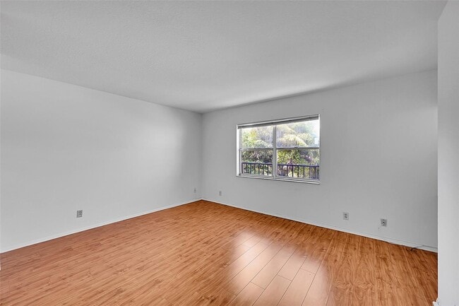 Building Photo - 9186 NW 40th St