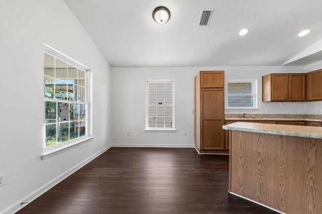 Foto del edificio - 1470 Windle St