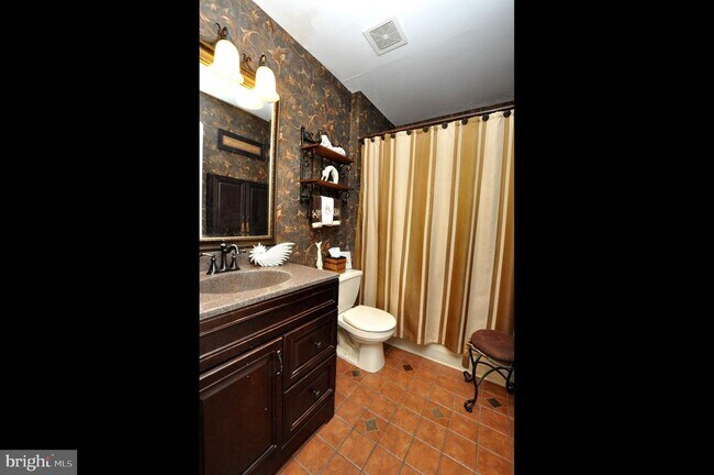 Building Photo - 8406 Cypress Ct