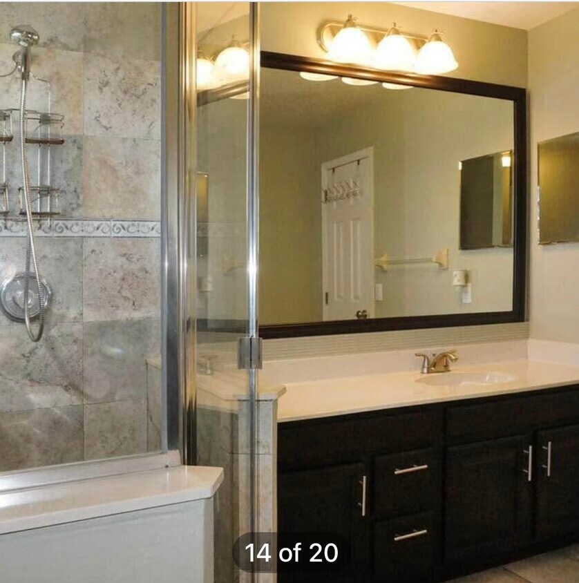 Foto principal - 4892 Erin Ln