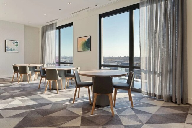Foto del edificio - 4611 N Broadway