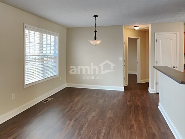 Foto del edificio - 3892 Refinement Way