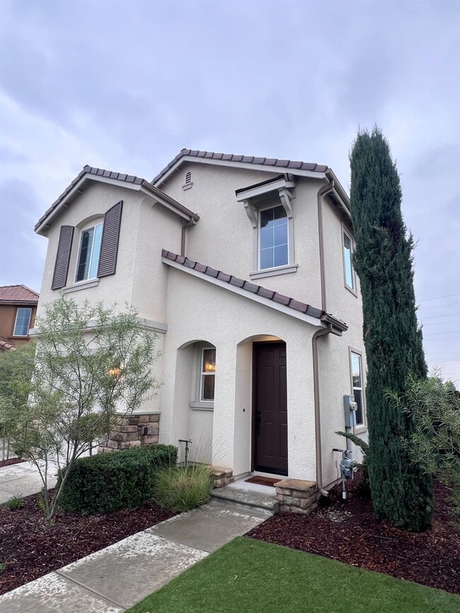 Building Photo - 2020 Makenna Dr