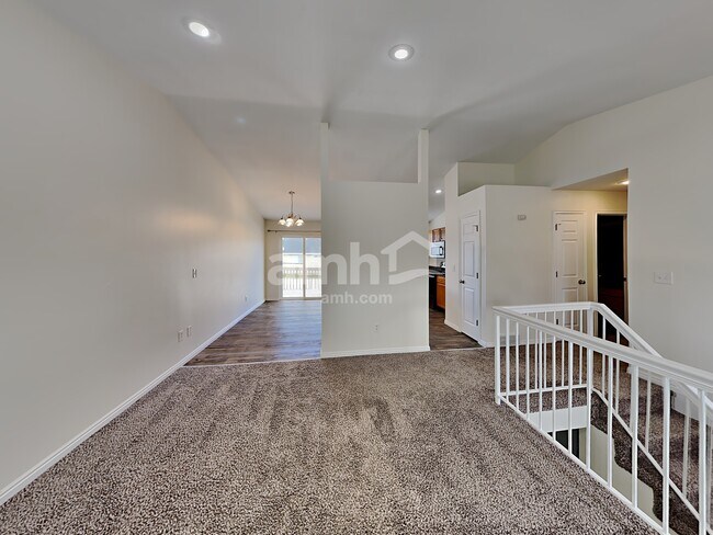 Building Photo - 178 W 1640 N