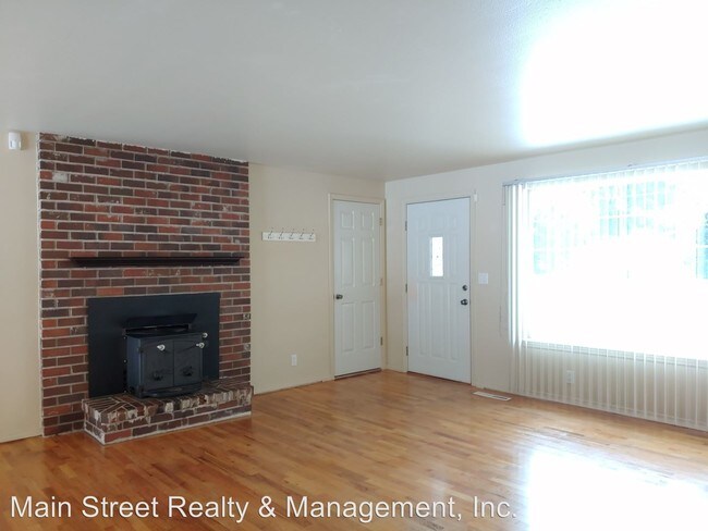 Building Photo - 3 br, 2 bath House - 13614 Golden Given Rd E