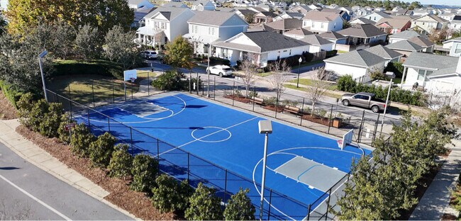 Building Photo - 2129 Sedges Ave