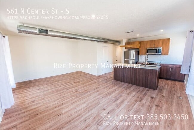 Foto del edificio - 561 N Center St