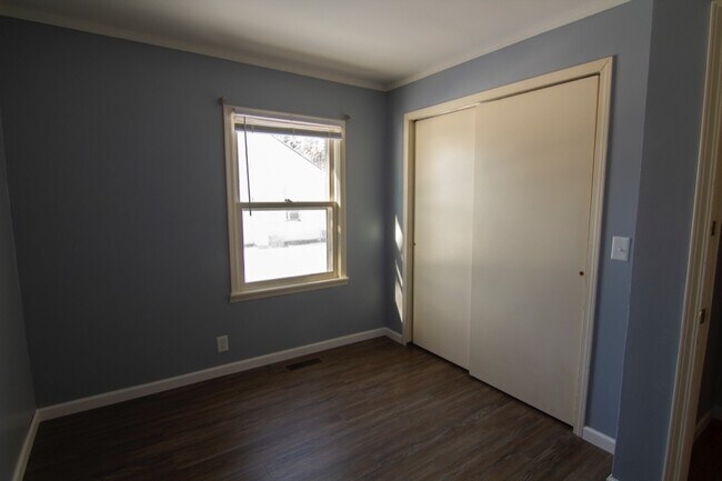 Foto del edificio - 1631 W Euclid Ave