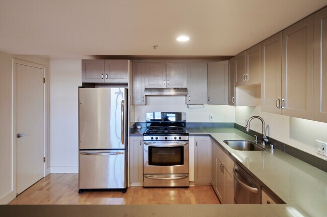 Building Photo - 3121 20th St