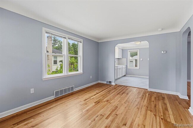 Building Photo - 77 Huron Ave