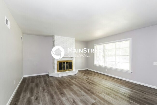 Foto del edificio - 3 Bedroom Pet-Friendly Home in St. Louis, MO with Main Street Renewal