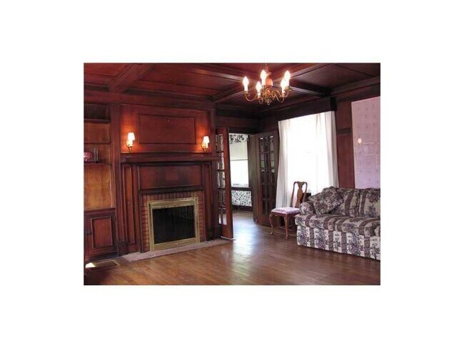 Building Photo - 280 Parker Dr