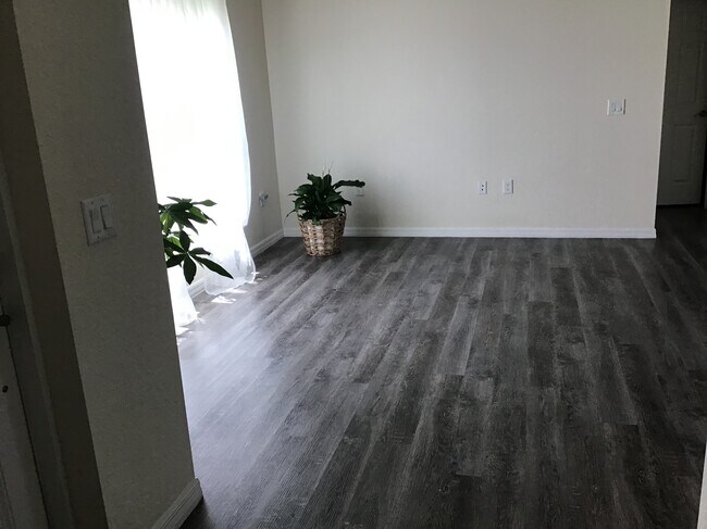 Foto del edificio - 1405 Inwood Rd