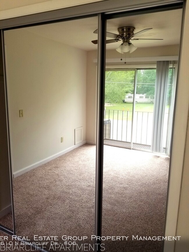 Foto del edificio - 610 N Briarcliff Dr