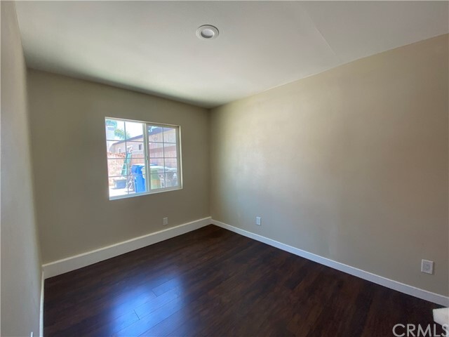 Building Photo - 10633 S Manhattan Pl