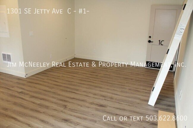 Foto del edificio - Lower level 2 bed/ 1 bath with 1 Assigned ...