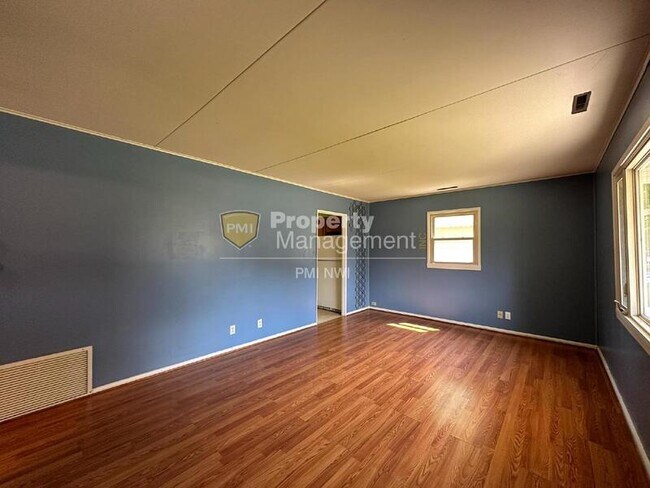 Building Photo - 1708 Napoleon St