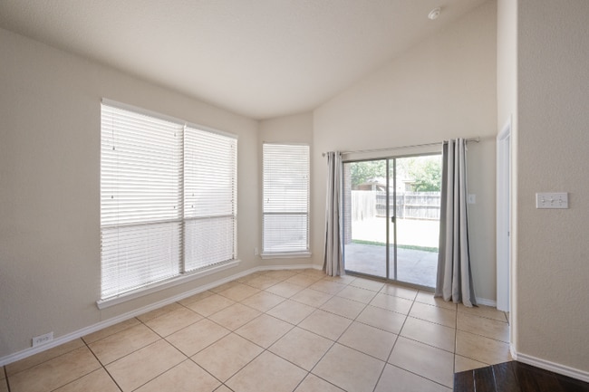 Building Photo - 2709 Twinflower Dr