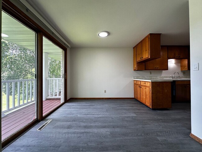 Building Photo - 3041-3043 Humboldt Rd. DUPLEX