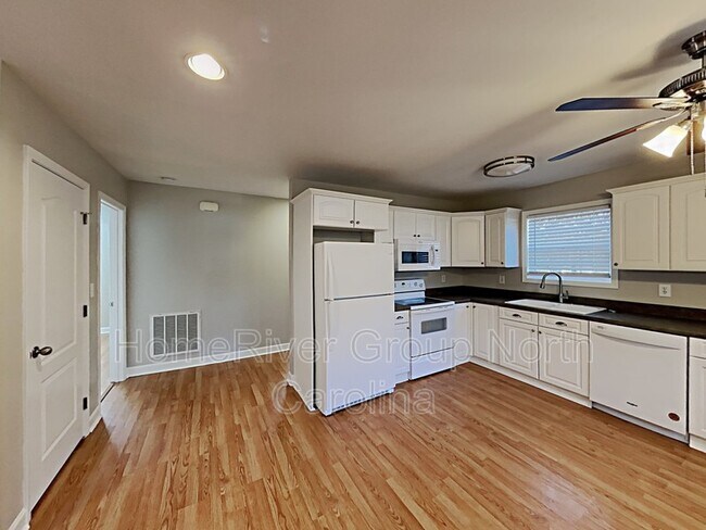 Building Photo - 810 Caldwell St