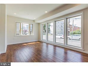 Building Photo - 1441 Brown St