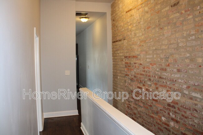 Foto del edificio - 3653 S Giles Ave