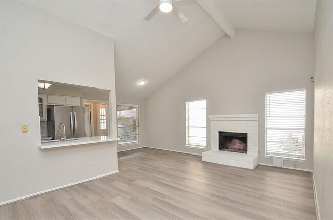 Foto del edificio - 1022 Three Forks Dr