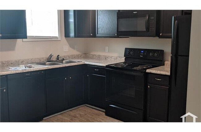 Foto del edificio - 5229 Woodbrier St