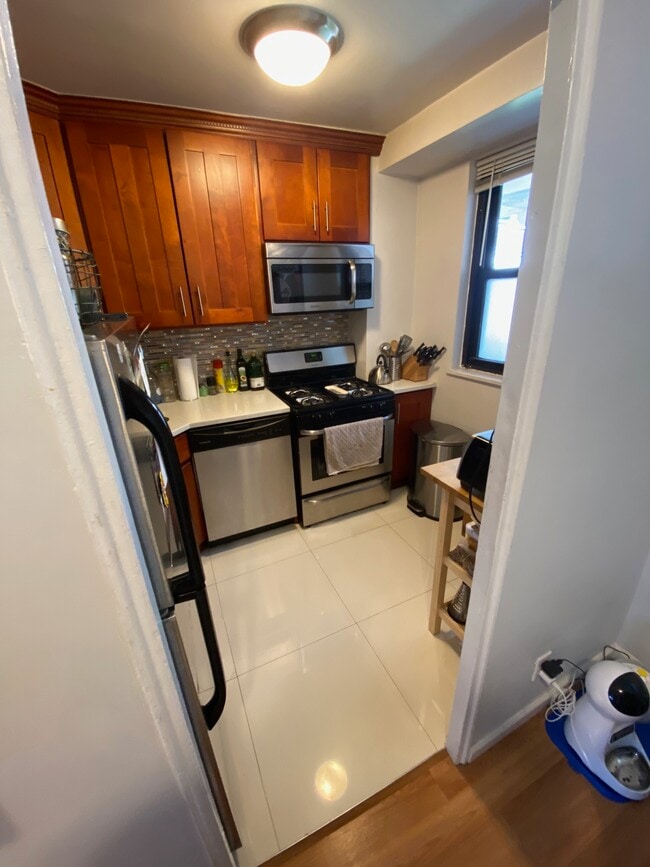 Building Photo - 6125 98th St