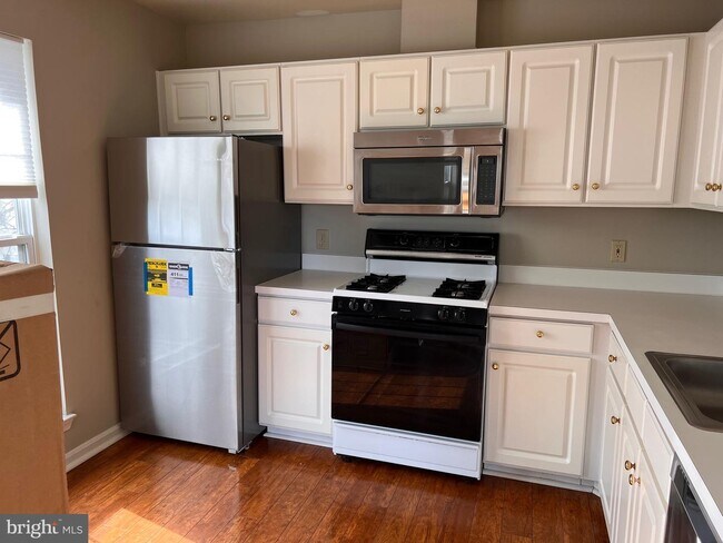 Foto del edificio - 5921 Millrace Ct