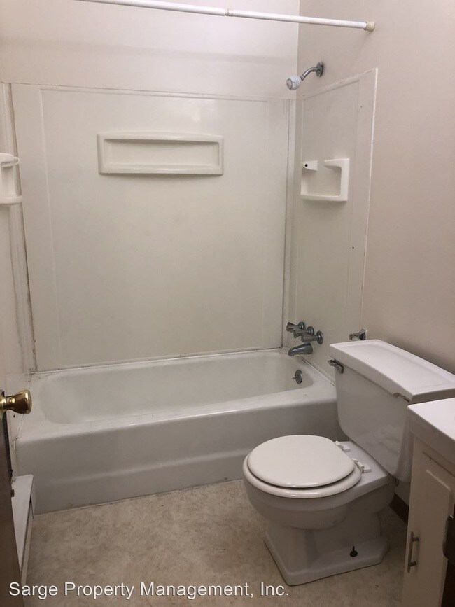 Building Photo - 2 br, 1 bath Apartment - 6458 E State Road 45