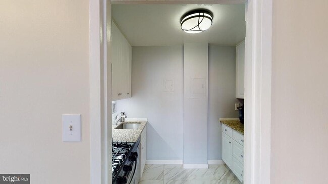 Building Photo - 1111 Arlington Blvd