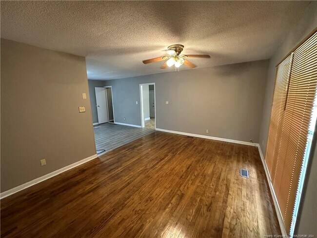 Building Photo - 3211 Brinkley Dr