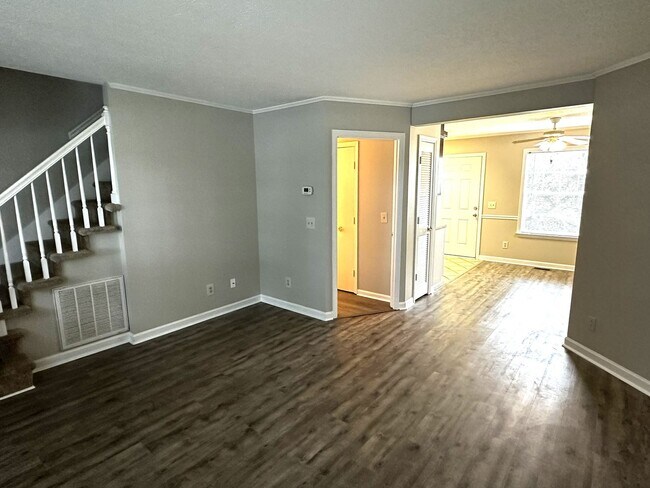 Building Photo - 2 Bedroom, 1.5 Bath, Unfurnished Town Home...