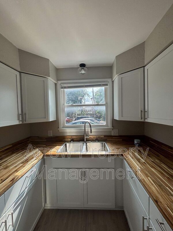 Foto del edificio - 704 N 26th St