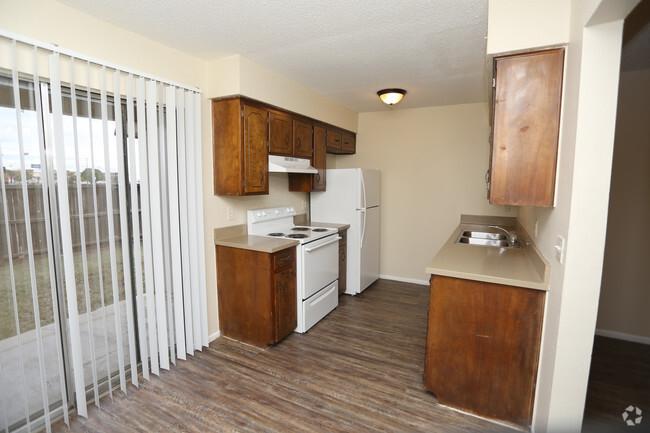 2 Bedroom 2 Bathroom - Ridgecrest Apartments