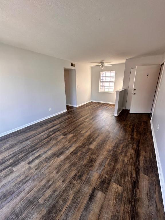 Building Photo - 1300 Oakwood Ave, unit 3