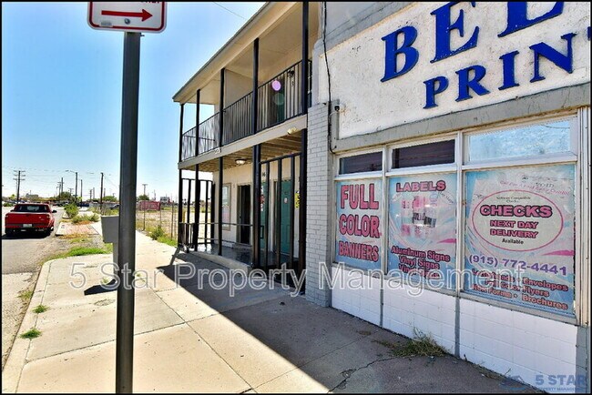 Building Photo - 6806 Alameda Ave